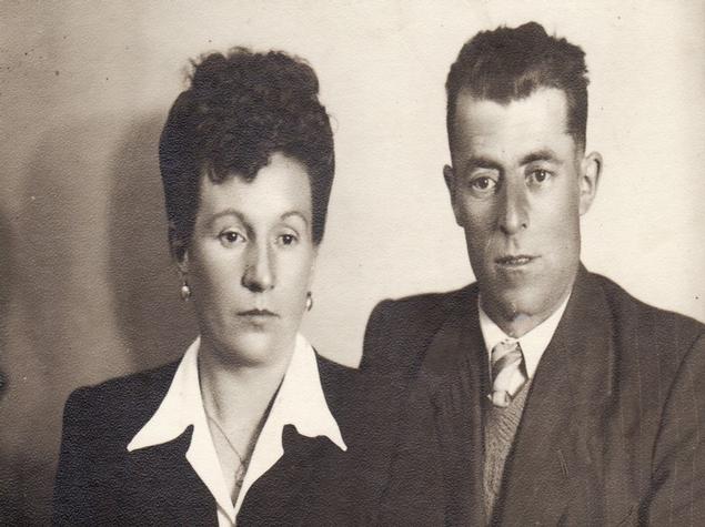  El padrí Ramon i la padrina Leonor el dia del seu casament. Casa Hereu Montcortès - Qui som? Turisme Rural casa l'hereu