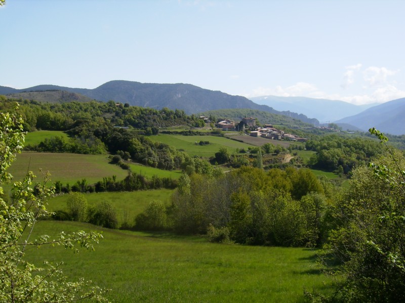  Vista oest del poble de Montcortès - El poble de Montcortès Turisme Rural casa l'hereu